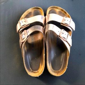 EUC Birkenstock: Gold rose Size 40